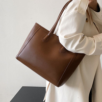 2024 nouvelle mode grande capacité dame fourre-tout sacs à main PU doublé cadre motif sacs à main pour femmes Style manipulé