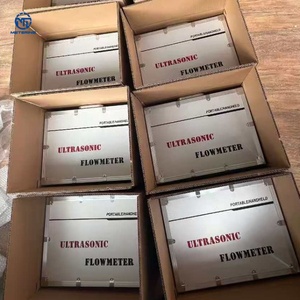 Débitmètre ultrasonique portable à pince pour la mesure de l'eau et du pétrole, prise en charge OEM personnalisée, écran LCD numérique portable - Product Image 6