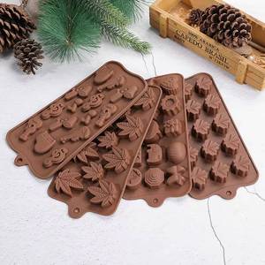 Moule à chocolat en silicone antiadhésif en forme de rose à 15 cavités, sans BPA, certifié LFGB, fabriqué par MUYULINS - Product Image 6
