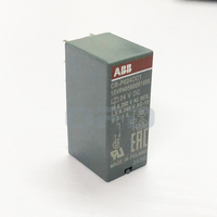 Relais d'interface enfichable CR-P024DC1 DIN Rail Mount 24VDC Bobine SPDT 16A CR-P024DC1 de relais d'interface série CR-P de charge