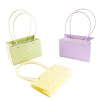 Sac fourre-tout rectangulaire gaufré motif macaron bouquet de fleurs, sensation haut de gamme, emballage cadeau en carton blanc avec ruban décoratif, vente en gros