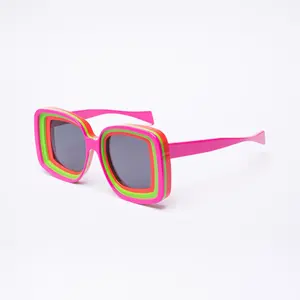 Finewell 새로운 패션 캔디 색상 여성 사각 선글라스 도매 맞춤형 플라스틱 큰 프레임 선글라스 로고