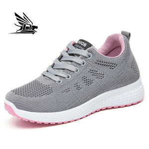 Nouvelles baskets respirantes légères pour femmes mode chaussures de course à pied plates pour les saisons de printemps et d'automne flexibles jetables - Product Image 2