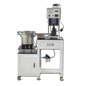 Machine de distribution et de sertissage de bornes semi-automatique - Product Image 4