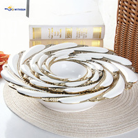 Service de vaisselle en porcelaine de luxe avec bordure dorée et support à gâteau, réutilisable et résistant à la chaleur, compatible lave-vaisselle, idéal pour les fêtes