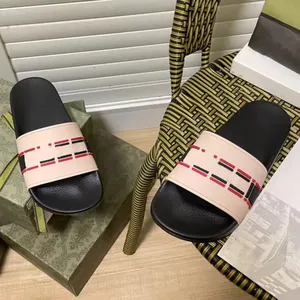 Sandalias Planas a Rayas de Diseño de Lujo para Mujer 2026, Pantuflas de Alta Gama para Exteriores, Sandalias de Moda al por Mayor - Product Image 4