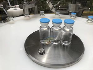 Machine de remplissage, bouchage et capsulage automatique de flacons en verre pour produits chimiques et boissons, haute précision, 2-200 ml, motorisée par PLC, pour petites bouteilles - Product Image 4