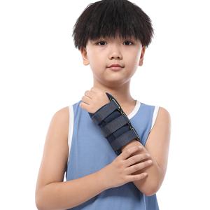 통증 완화 및 보호를 위한 의료 정형 어린이 손목 부목 지원 보조기 어린이 손목 재활 장치 - Product Image 1
