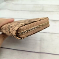 Dompet Panjang Wanita Vintage Multifungsi dari Kayu dan Kulit Vegan dengan RFID Blocking, Resleting, dan Bahan Gabus,  Tas Clutch Besar, Logo Custom, Tempat Koin