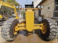 Niveleuse Caterpillar 140G d'occasion, moteur diesel, modèle 2020, origine Japon, bon prix en promotion