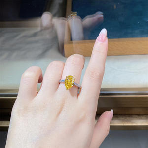 Bague de luxe pour femme en argent S925 plaqué rhodium avec zirconium et sertissage à griffes, idéale pour les mariages et les occasions festives - Product Image 5