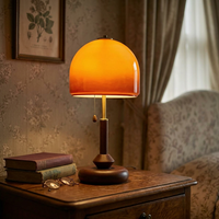 Lampe de table champignon pour chambre et bureau, style Bauhaus vintage, inspirée de l'ancienne Shanghai, en bois de noyer massif, avec variateur de lumière tricolore pour créer une ambiance.