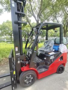 中国製資材運搬機器物流2.5トン油圧フォークリフトCPYD25小型LPGフォークリフトトラック輸入エンジン - Product Image 2
