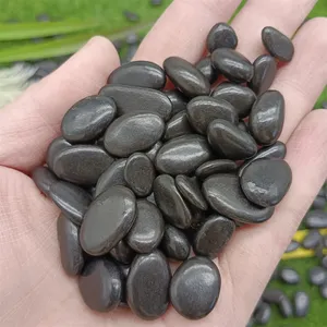 Çin üretimi siyah nehir kaya çakıl bitkiler için siyah taş çakıl peyzaj zemin dekorasyon için