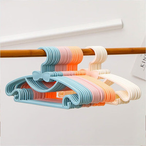 Perchas Antideslizantes con Lazo para Ropa de Bebé, de Plástico, Ahorro de Espacio, Multicolores, para Guardería - Product Image 3