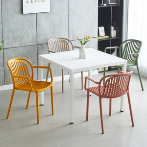 Silla de Plástico Estilo Nórdico con Respaldo Grueso, Silla Casual Hueca para Comedor y Cafetería, Apilable, para Jardín y Exteriores - Product Image 5