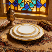 Assiettes en céramique de luxe de 9 pouces avec bord doré, nouvelle porcelaine fine, vaisselle réutilisable, ensembles de vaisselle élégants, directement de Dubaï, Moyen-Orient