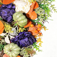 Ornement en forme de goutte d'eau avec fleurs de citrouille, baies et feuilles d'eucalyptus pour la décoration de porte de Noël, décoration saisonnière pour la maison pour les fêtes