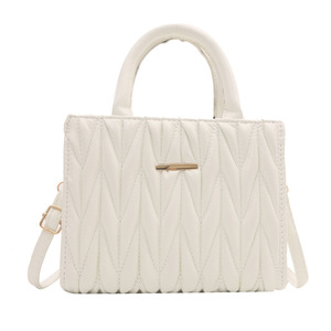 <span class=keywords><strong>Sac</strong></span> à bandoulière pour femme en cuir PU grande capacité 2024, <span class=keywords><strong>sac</strong></span> fourre-tout à motif losanges, vente en gros d'usine - Product Image 6