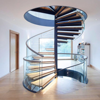 Système d'escalier moderne de luxe en bois massif à marches en spirale pour intérieur