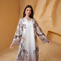 Robe à imprimé floral dégradé à col en V avec embellissements en strass ; Robe longue islamique de luxe Dubaï à manches longues