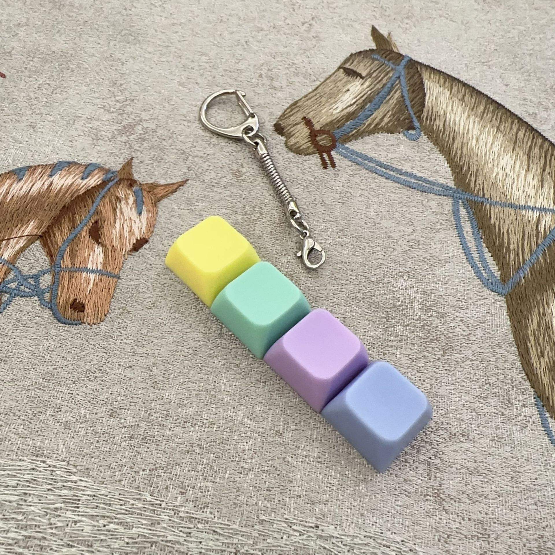 amarillo/verde/morado claro/azul neblina