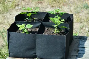 Stoff atmungsaktive Raster Pflanzenzuchtbeutel erhöhte Gartengänge im Freien für Gemüse Blumen quadratischer Filz-Anbaubeutel