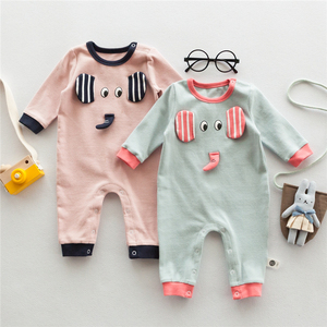 Ropa de escalada para bebés, pelele de felpa para bebés con diseño de fútbol, compra directa del fabricante en China - Product Image 1