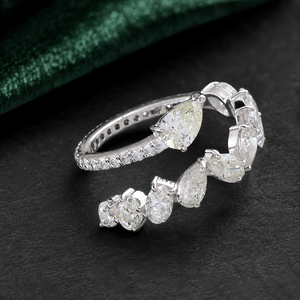 Anello a tre punte a forma di goccia per donna, gioiello da dito alla moda e scintillante - Product Image 3