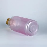 Botella de hombro redonda de plástico Rosa personalizada de 250ml, 300ml, 500ml, con tapa superior de disco dorado para champú de loción de tóner