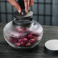 Grote glazen voorraadpot met deksel, grote inhoud, 'Big Belly'-design voor het bewaren van gedroogd fruit en snacks.