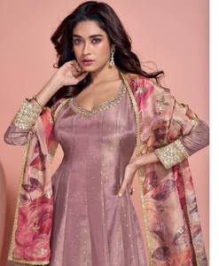 Simar หนักทันสมัยกับลำดับเย็บปักถักร้อยและฟอยล์ Stitch ทำงานโมเดิร์น dupatta สำหรับงานแต่งงานงาน Diwali สำหรับทุกโอกาส - Product Image 1