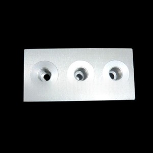 Bloc de soupapes hydrauliques sur mesure en fonte fileté à trois voies de type piston pour levage hydraulique - Product Image 1