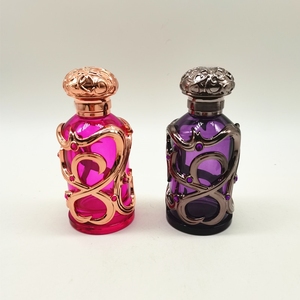 Profumo Unisex Arabo in Bottiglia Dorata, Fragranza Oud di Dubai, Flacone Spray Rosso in Vetro per Uomo e Donna - Product Image 4