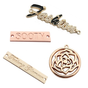 Etiqueta de Metal Personalizada para Ropa, Etiqueta de Costura para Hijab, Etiquetas Pequeñas con Letras, Etiqueta de Aleación de Zinc, Etiqueta de Marca de Metal para Ropa - Product Image 5