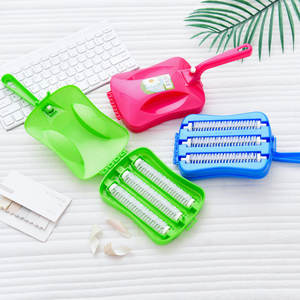 <span class=keywords><strong>2024</strong></span> produits chauds Mini brosse à miettes de nettoyage de rouleau en plastique avec poignée pour enlever les peluches de vêtements et brosse à poussière en PP - Product Image 5