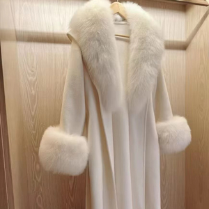 Ampio soprabito <span class=keywords><strong>con</strong></span> <span class=keywords><strong>maniche</strong></span> <span class=keywords><strong>di</strong></span> <span class=keywords><strong>pelliccia</strong></span> bella donna <span class=keywords><strong>con</strong></span> <span class=keywords><strong>collo</strong></span> grande <span class=keywords><strong>cappotto</strong></span> in Cashmere <span class=keywords><strong>di</strong></span> lana <span class=keywords><strong>con</strong></span> vera <span class=keywords><strong>pelliccia</strong></span> - Product Image 3