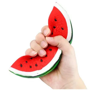 Cocomero caldo Squishy gigante da 18cm Squishy morbidi profumati a lenta crescita, la decorazione di frutta di simulazione allevia lo Stress giocattoli per bambini