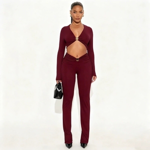 Nouvel ensemble deux pièces sexy pour <span class=keywords><strong>femme</strong></span> 2026 : haut à manches longues orné de métal et pantalon taille haute <span class=keywords><strong>moulant</strong></span> - Product Image 3