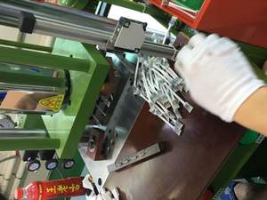 4 pines <span class=keywords><strong>LED</strong></span> <span class=keywords><strong>RGB</strong></span> cinta <span class=keywords><strong>conector</strong></span> 1 a 1, 2, 3, 4 5 macho Cable divisor de potencia de 4pin aguja Mujer cable de <span class=keywords><strong>conector</strong></span> <span class=keywords><strong>RGB</strong></span> pa - Product Image 5