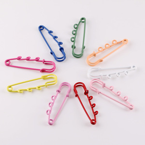 Broches de mode en alliage de zinc, couleurs mélangées, forme crochet à 3 trous pour la décoration de châles et pulls - Product Image 1