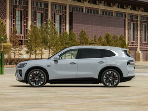 Zeekr 8X 2026 70kWh อัลตร้า + ออบซิเดียนเกรย์ PHEV ใหม่ประหยัดพลังงานใหม่พร้อมระยะการใช้งานในครอบครัว1310กม. และออฟโรด - Product Image 3