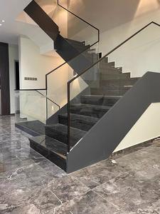 <span class=keywords><strong>Chaussures</strong></span> <span class=keywords><strong>de</strong></span> base laminées trempées <span class=keywords><strong>de</strong></span> garde-corps en verre à rainure en U en aluminium pour l'extérieur pour usage industriel-Gymnases pour hôpitaux solaires à l'épreuve des balles - Product Image 4