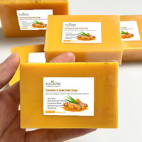 Savon Solide Bio Artisanal Hydratant à l'Acide Kojique et au Curcuma Anti-Acné Nettoyage en Profondeur Éclaircissant pour Peaux Sèches et Grasses Adultes