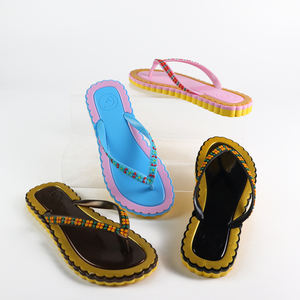 Magnifiques babouches, sandales de plage, pantoufles de marche pour femmes, tongs de mode d'extérieur pour femmes - Product Image 5