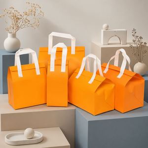 Large Capacity Insulated Non Woven Food Delivery Bag Custom Reusable Waterproof Thermal Takeaway Cooler Tote - Product Image 1
