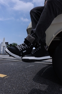 Botas de Motociclismo SOMMY para Hombre – Botas de Carreras Urbanas de Caña Alta con Cremallera Lateral y Protección de Tobillo, Antideslizantes para Uso en Exteriores - Product Image 3