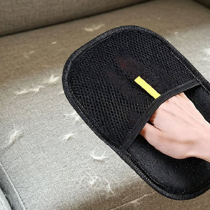 Gant de toilettage pour animaux de compagnie, brosse bidirectionnelle en polyester noir pour l'élimination des poils de chat à poils longs - Product Image 2