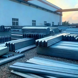 Barandilla de Seguridad Flexible para Carreteras en Nigeria, Acero Galvanizado AASHTO M180, Grado Diamante Reflectante, Protección Contra Impactos M65, Clasificación H2W3 - Product Image 1