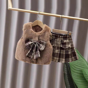 Chaleco Acolchado Cálido y Peludo para Bebé Niña, Lindo Diseño a Cuadros con Lazo, Ropa Exterior para Niños, Estilo Cómodo - Product Image 4